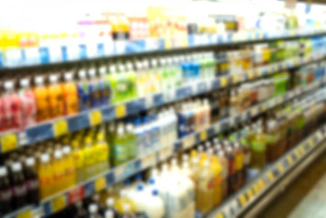 【経済ニュースのバックヤード】大量の食品廃棄を生む業界慣習...。非科学的な「三分の一ルール」の見直しは広がるか?